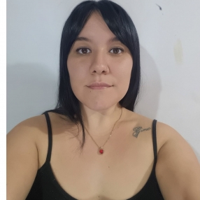 Yanina, Niñera en Comuna 15