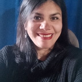 Fatima, Niñera en Villa Centenario