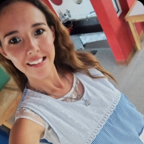 Betina Noemí, Niñera en Pilar