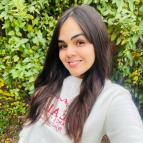 Abi, Babysitter in Alejandro Korn