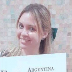 Daniela Gisele, Niñera en Villa Luzuriaga