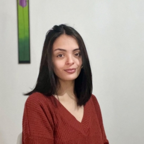 Nahir, Babysitter in Gregorio de Laferrere