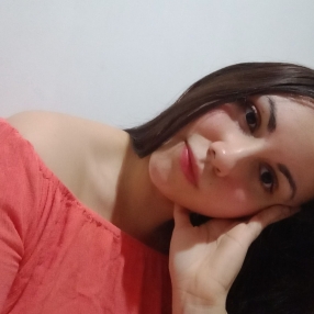 Mia, Babysitter in Santos Lugares