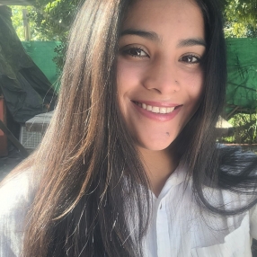 Yanel, Babysitter in Zelaya