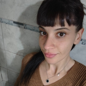 Nicole, Niñera en Sarandí