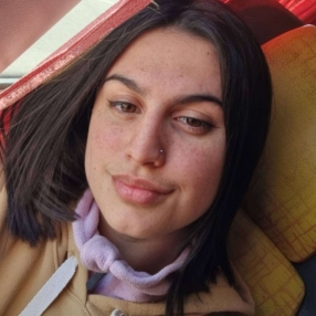 Agostina, Babysitter in Pablo Nogués