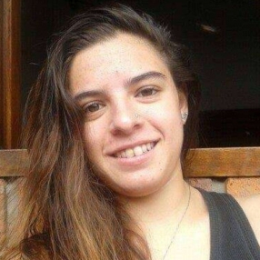 Estefania marlene, Niñera en Merlo