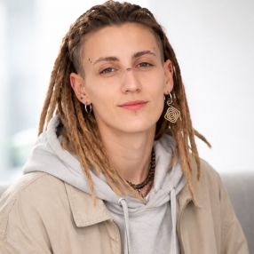 Florencia, Niñera en Morón