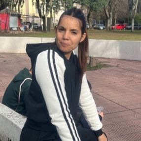 Macarena, Babysitter in Melchor Romero