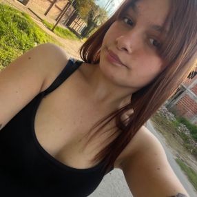 Mía, Babysitter in Cuartel V