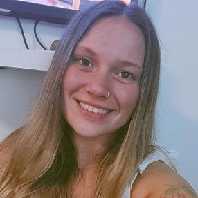 Luz, Babysitter in San Isidro