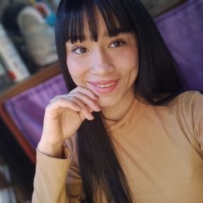 Nicol nieves, Babysitter in Villa Celina