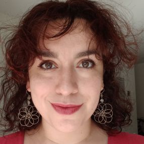 Lis, Babysitter in Tristan Suárez