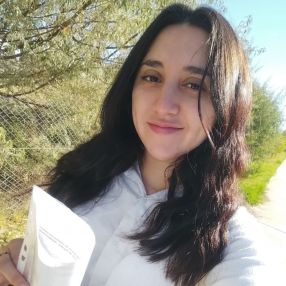 Sabrina, Niñera en Neuquén