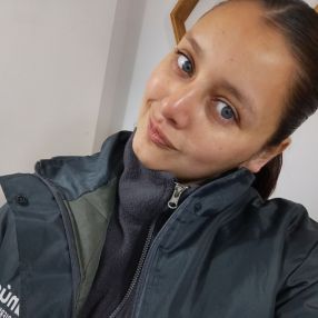 Azul, Babysitter in Bernal Oeste