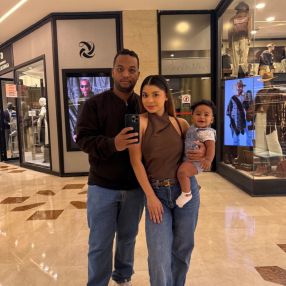 Efren andres, Familia en Ciudad Autónoma de Buenos Aires