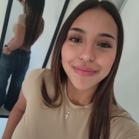 Candela, Babysitter in Zelaya