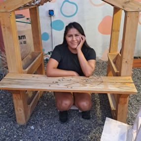 Antonela, Babysitter in General Roca