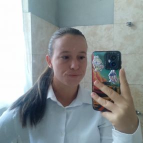 Carina, Niñera en Brandsen