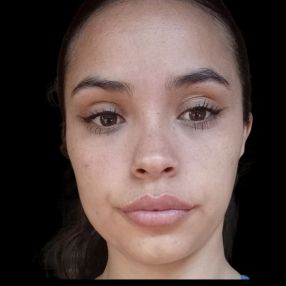 Candela, Babysitter in 9 de Abril