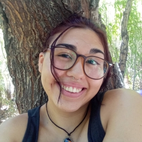 Julieta, Babysitter in Centenario 