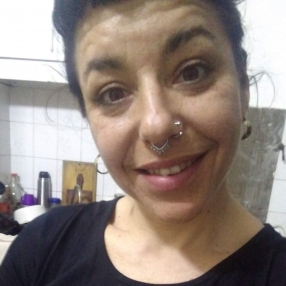Victoria, Niñera en Ituzaingó