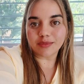 Florencia, Niñera en Berisso
