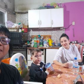 Noelia, Familia en Ituzaingó
