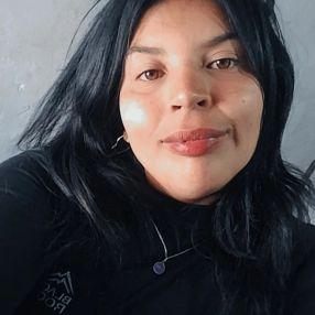 Annii, Niñera en Viedma