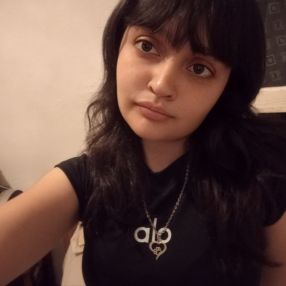 Brisa, Niñera en Villa Regina