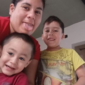 Danisa, Familia en Bahía Blanca