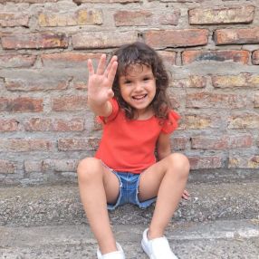 Noelia, Familia en Villa Celina