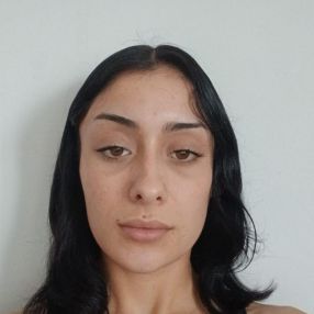 Luz, Niñera en Villa Elvira