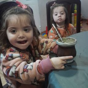 Cintia Gisela, Familia en Valentín Alsina