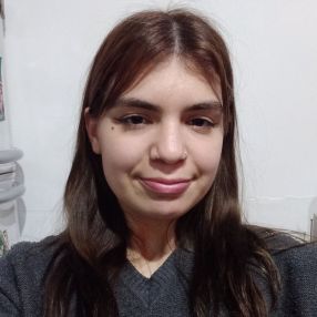 Sofía, Niñera en La Plata