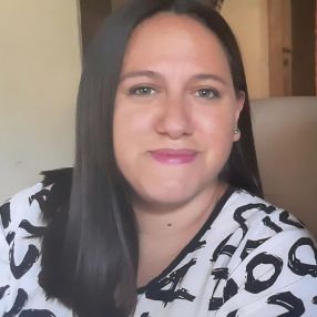 Antonella, Niñera en Lanús Este