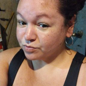 Natalia Cintia, Niñera en Villa Centenario