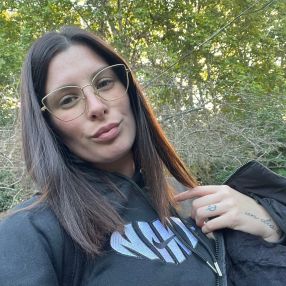 Oriana, Babysitter in La Reja