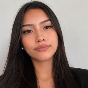 Selene, Babysitter in San Rafael