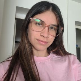 Delfina, Niñera en La Plata