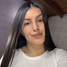 Florencia abigail, Niñera en Morón