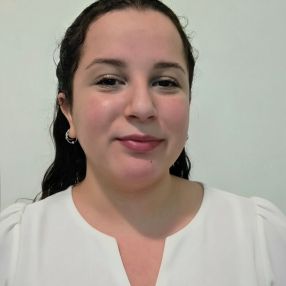 Brisa, Niñera en Ushuaia