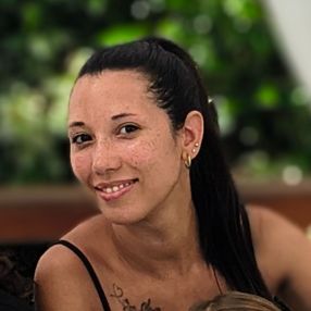Carolina, Niñera en Villa España