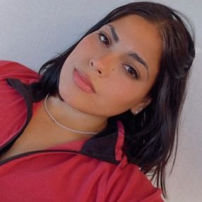 Lucia, Niñera en Salto