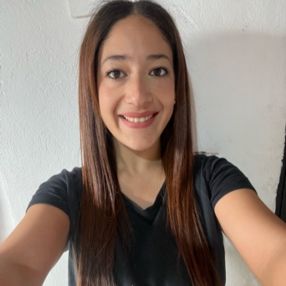 Karen, Niñera en Pilar
