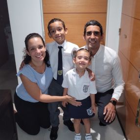 Gaston, Familia en Exaltación de la Cruz