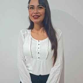 Selene, Niñera en Victoria