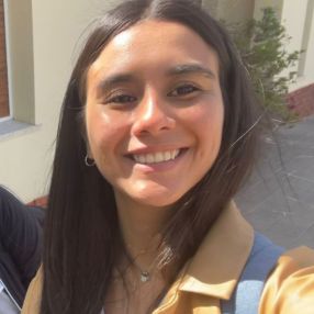 Agustina, Niñera en Viedma
