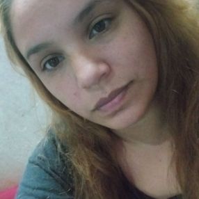 Analia, Babysitter in La Lonja