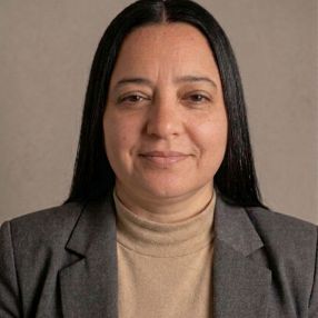LUCIANA, Babysitter in Paraná